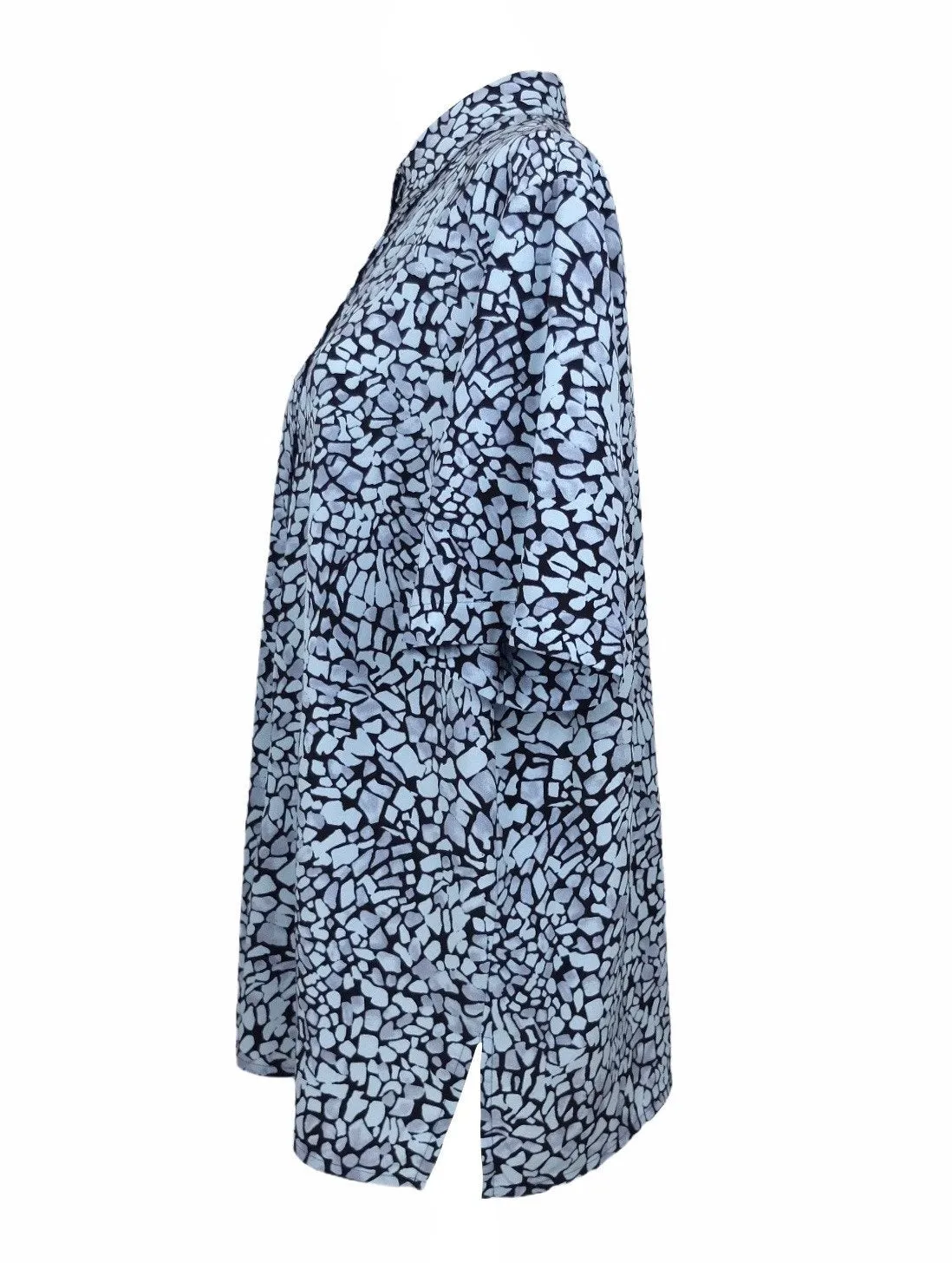 Vintage 80s Abstract Bohemian Festival Style Blue Animal Print Collared Half Sleeve Button Up Shirt